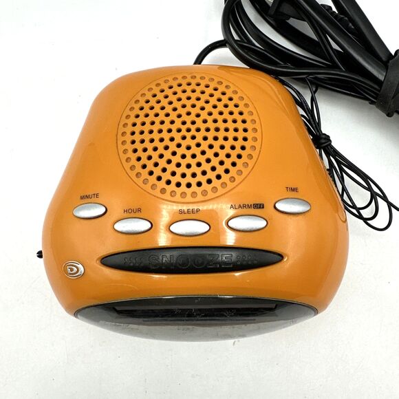Duraband AM/FM Digital Clock Radio Model CR - 500 Orange - Picture 2 of 11